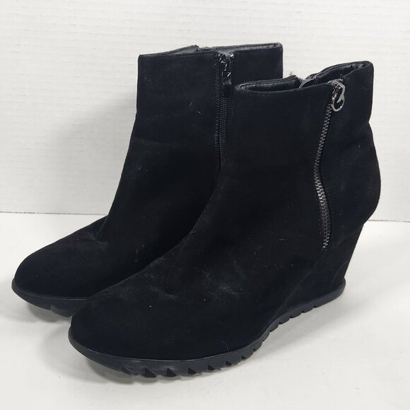 Black Wedge Bootie size 8.5 - Picture 1 of 5